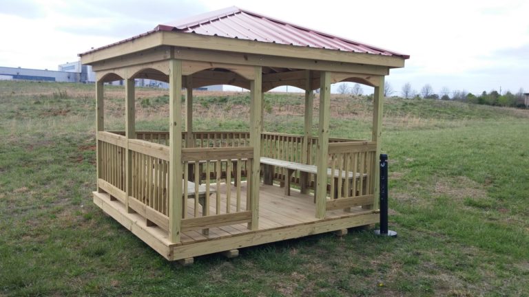 Squarebo with Benches